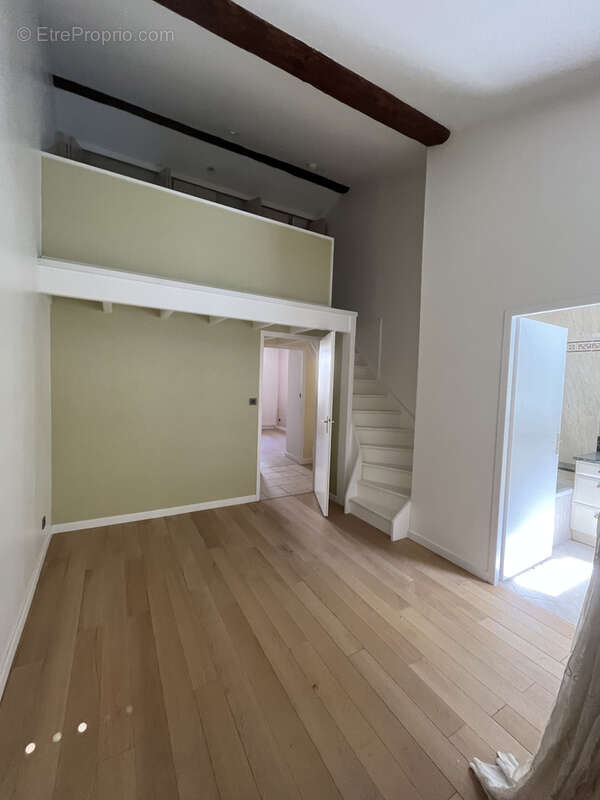 Appartement à CHASSELAY