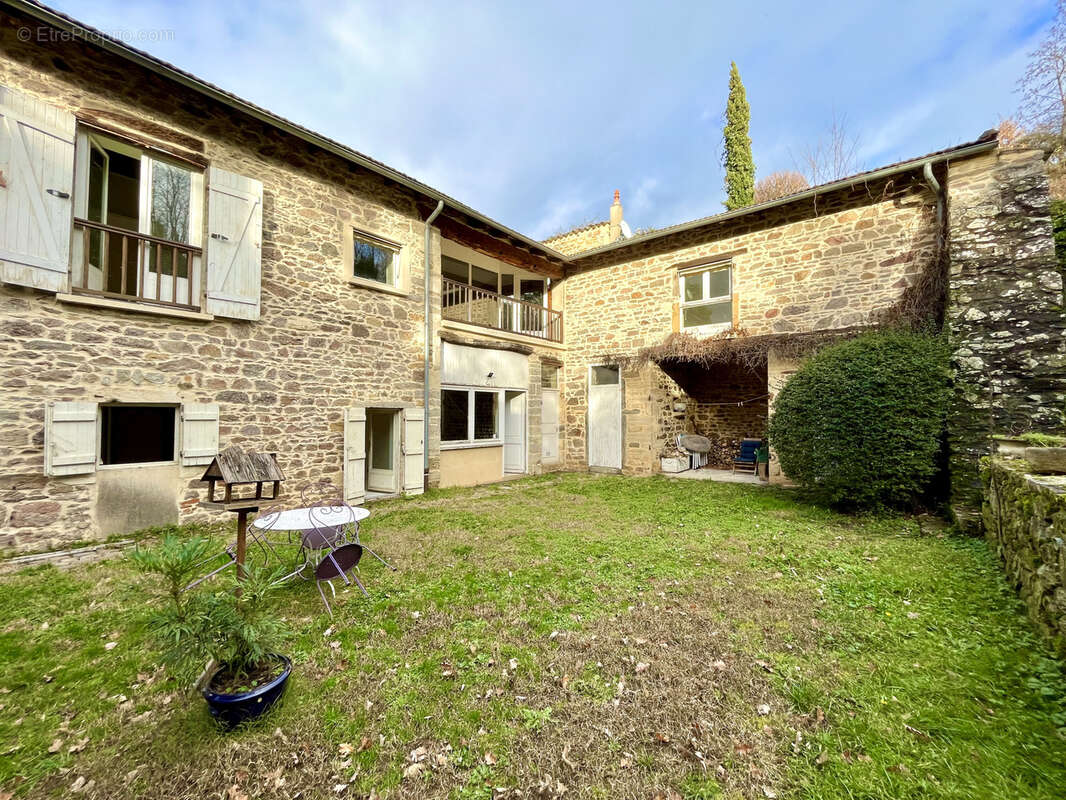Appartement à CHASSELAY