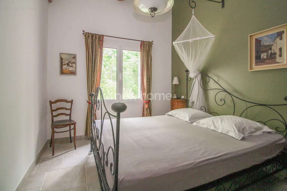 Maison à SAINT-PAUL-EN-FORET