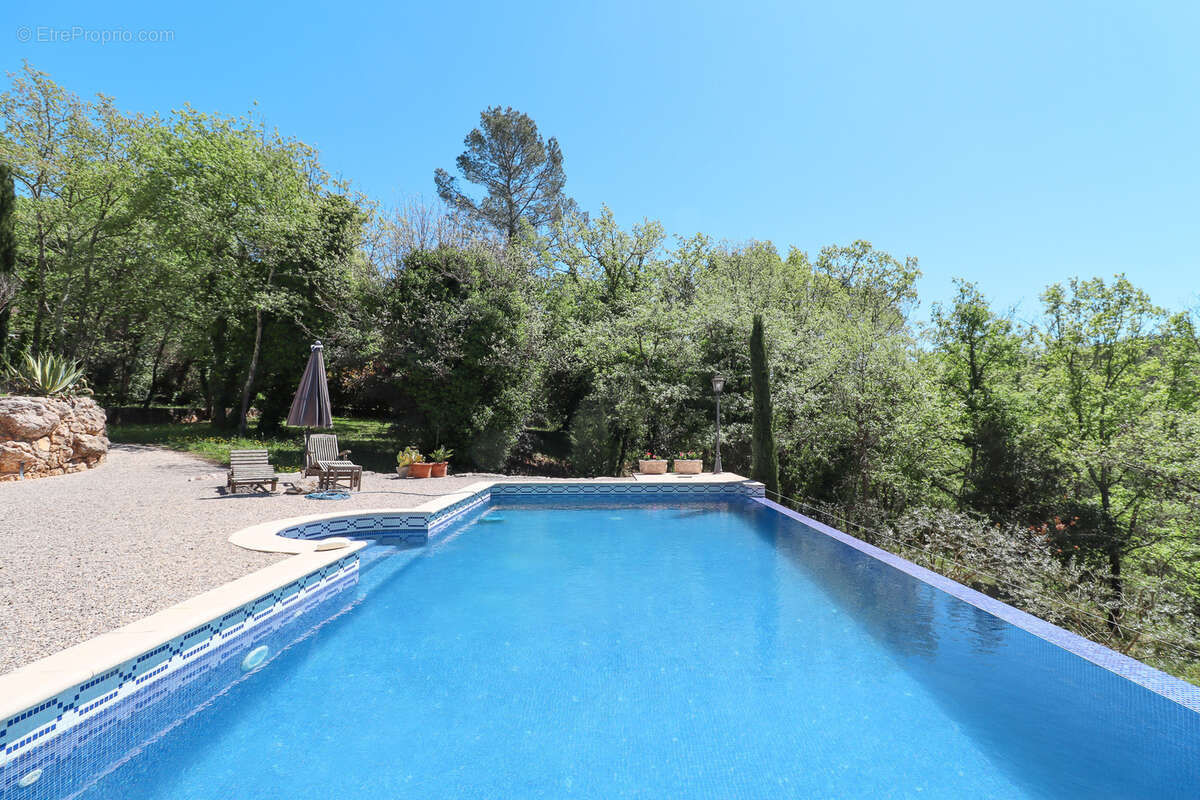 Maison à SAINT-PAUL-EN-FORET