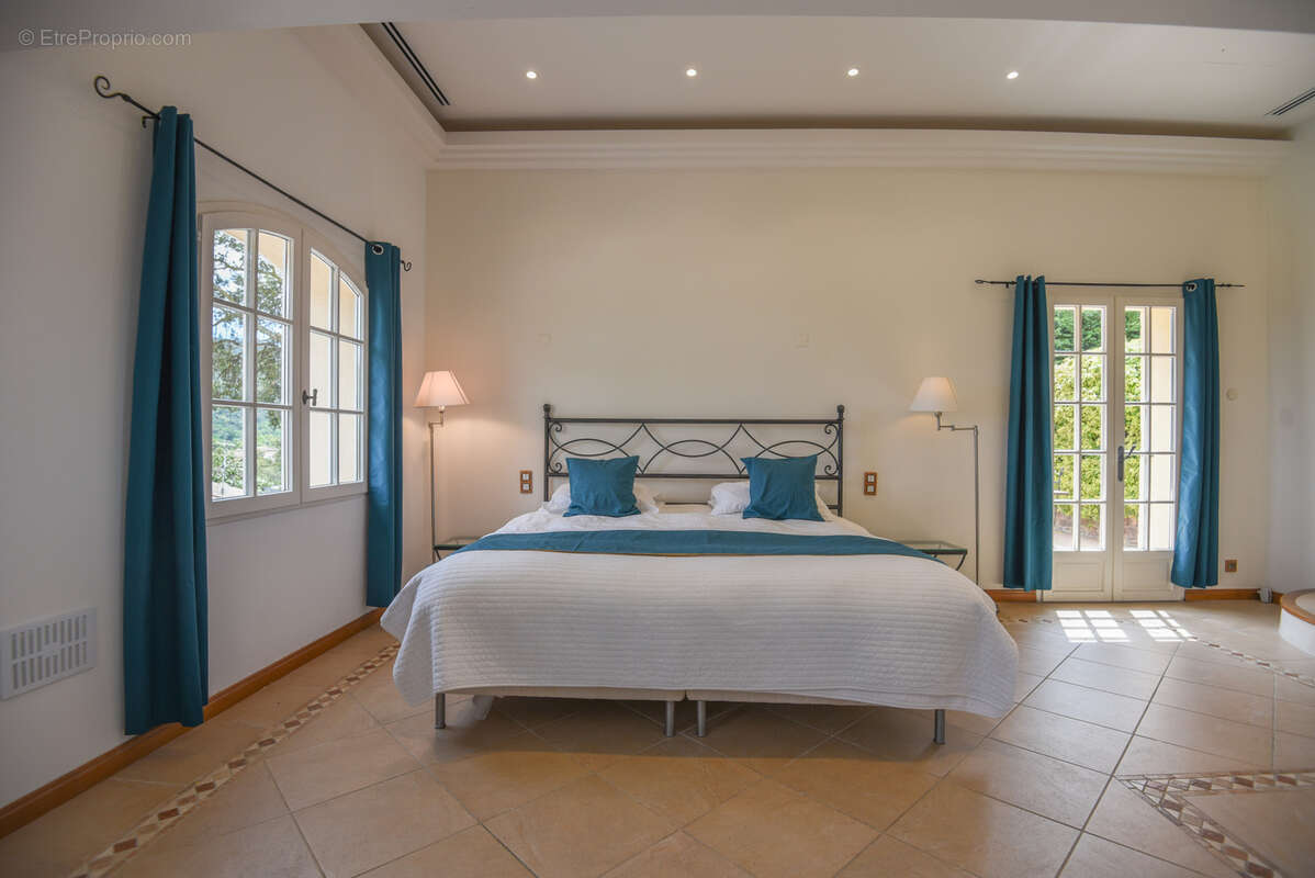 Maison à LES ADRETS-DE-L&#039;ESTEREL