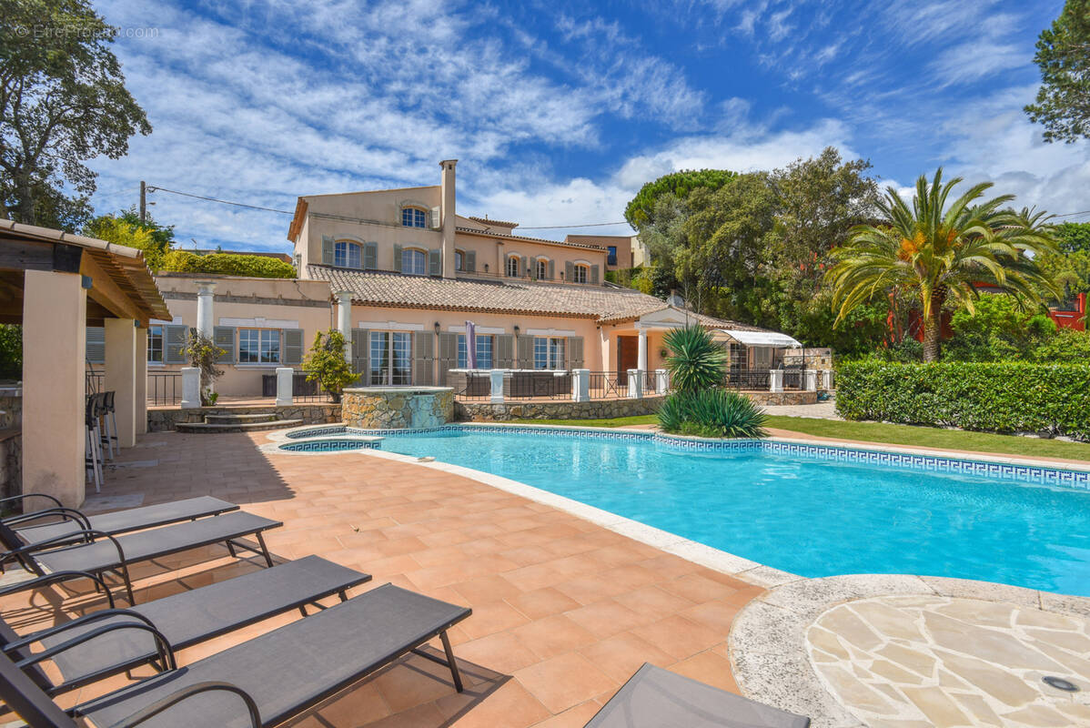 Maison à LES ADRETS-DE-L&#039;ESTEREL