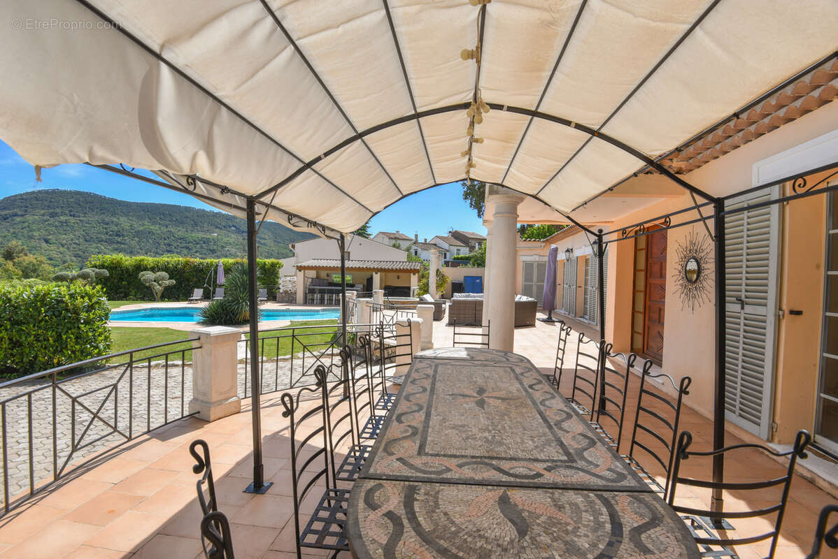 Maison à LES ADRETS-DE-L&#039;ESTEREL