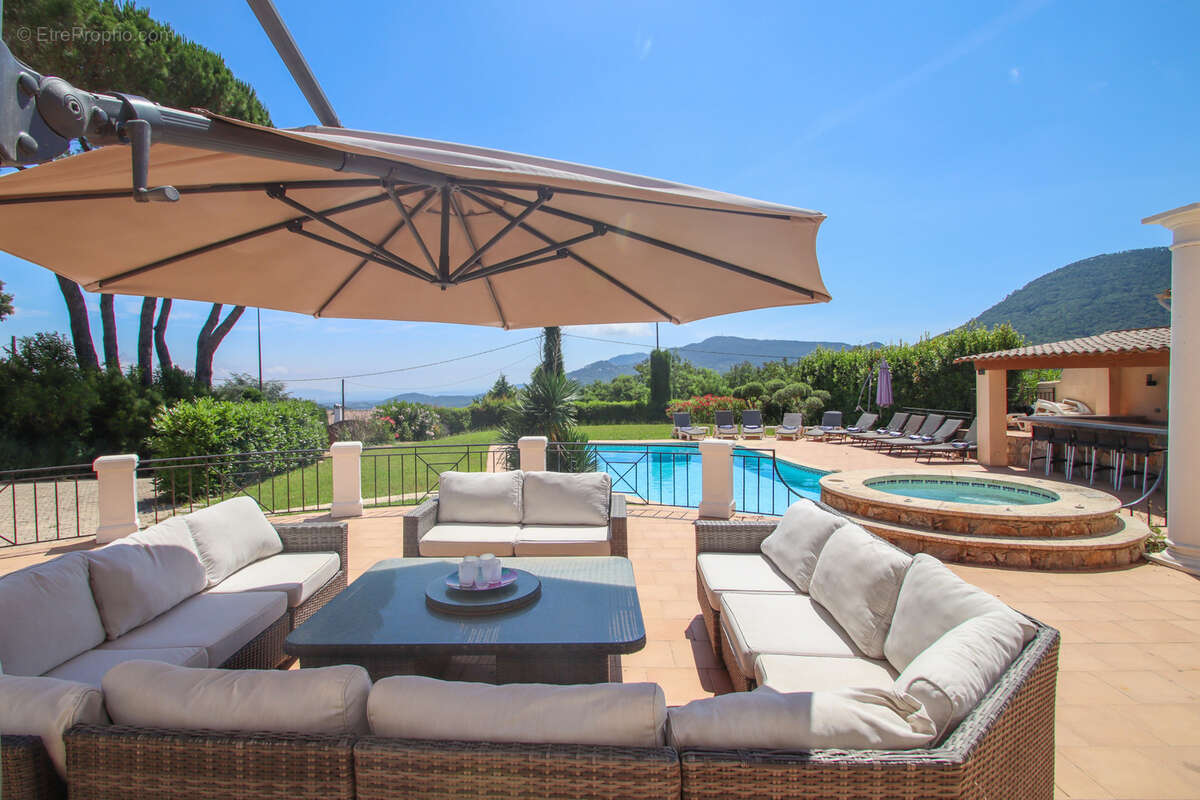 Maison à LES ADRETS-DE-L&#039;ESTEREL