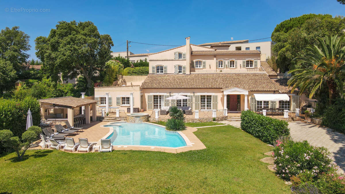 Maison à LES ADRETS-DE-L&#039;ESTEREL