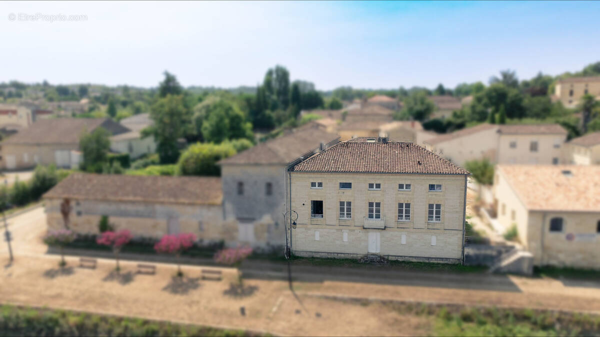 Maison à SAINT-EMILION
