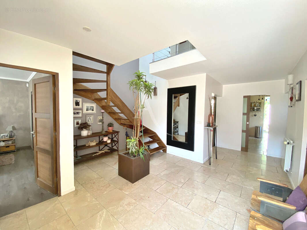 Maison à GOMETZ-LE-CHATEL