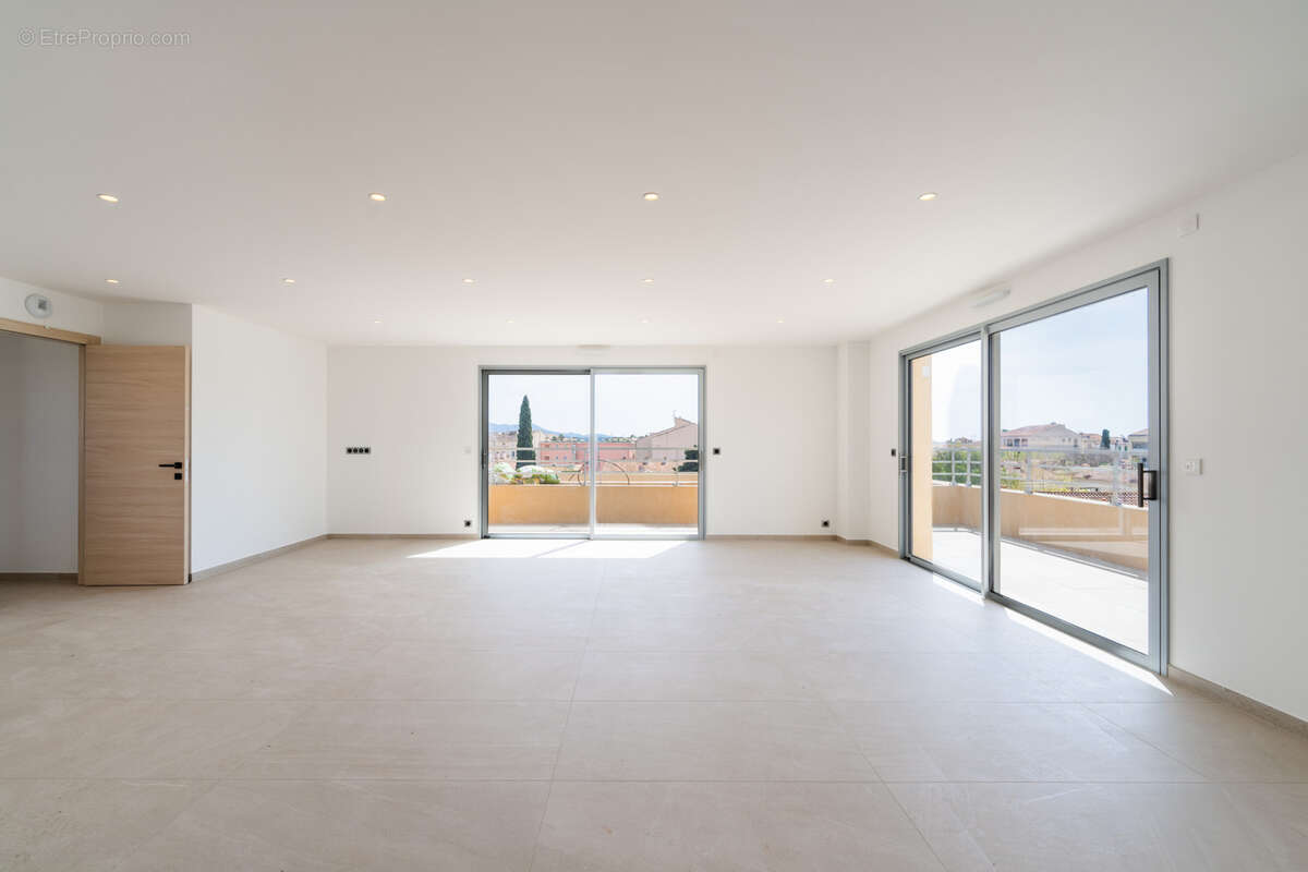 Appartement à SANARY-SUR-MER