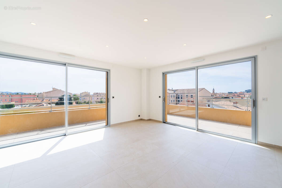 Appartement à SANARY-SUR-MER