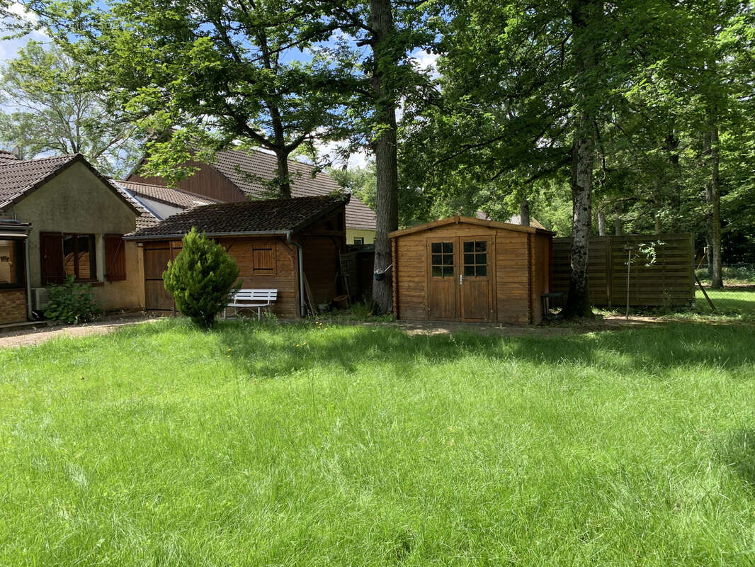 Maison à BAZOCHES-SUR-LE-BETZ