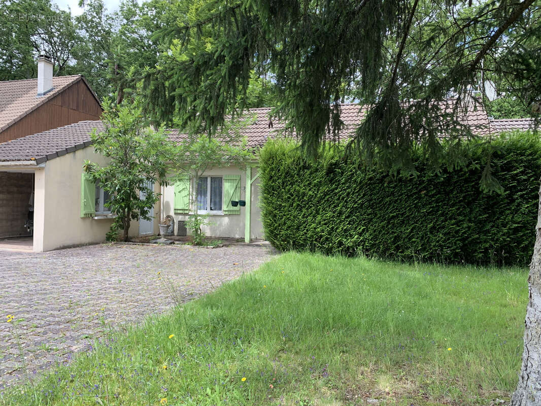 Maison à BAZOCHES-SUR-LE-BETZ