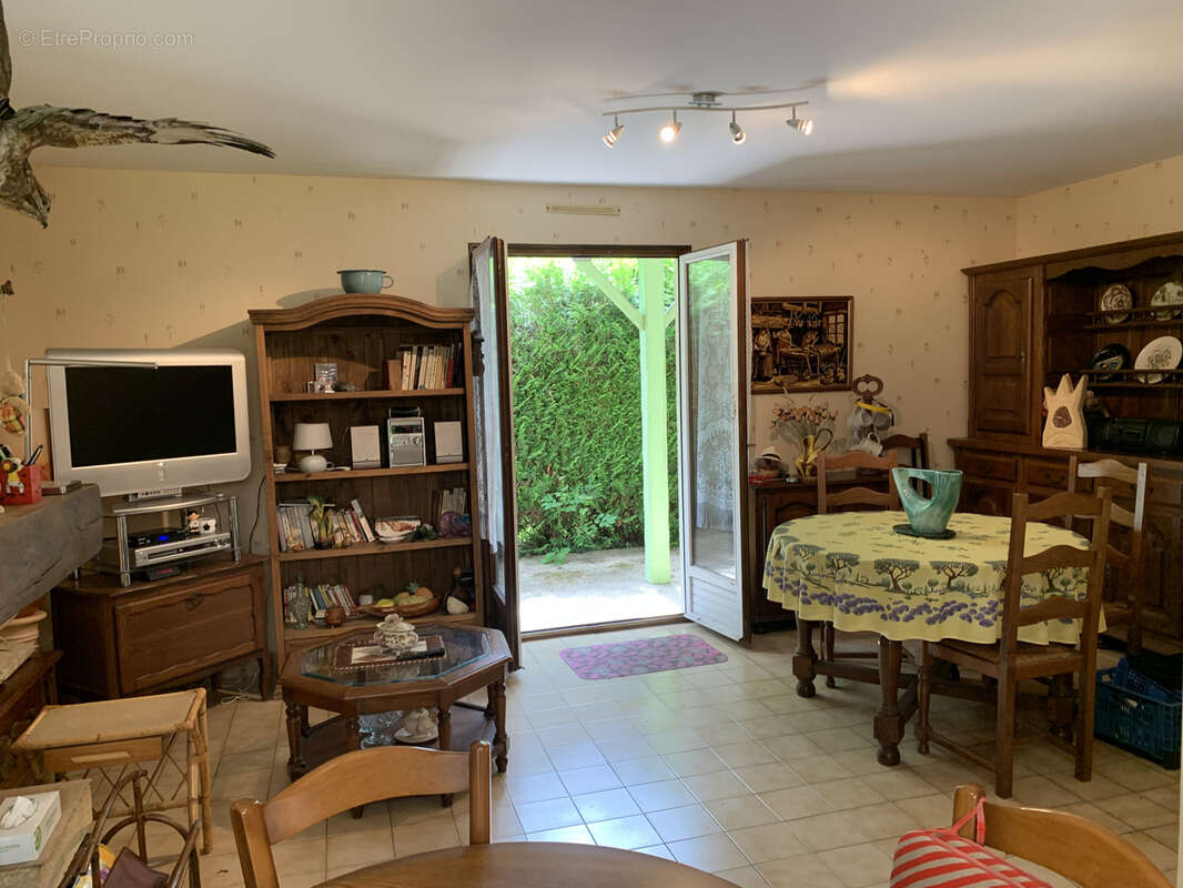 Maison à BAZOCHES-SUR-LE-BETZ