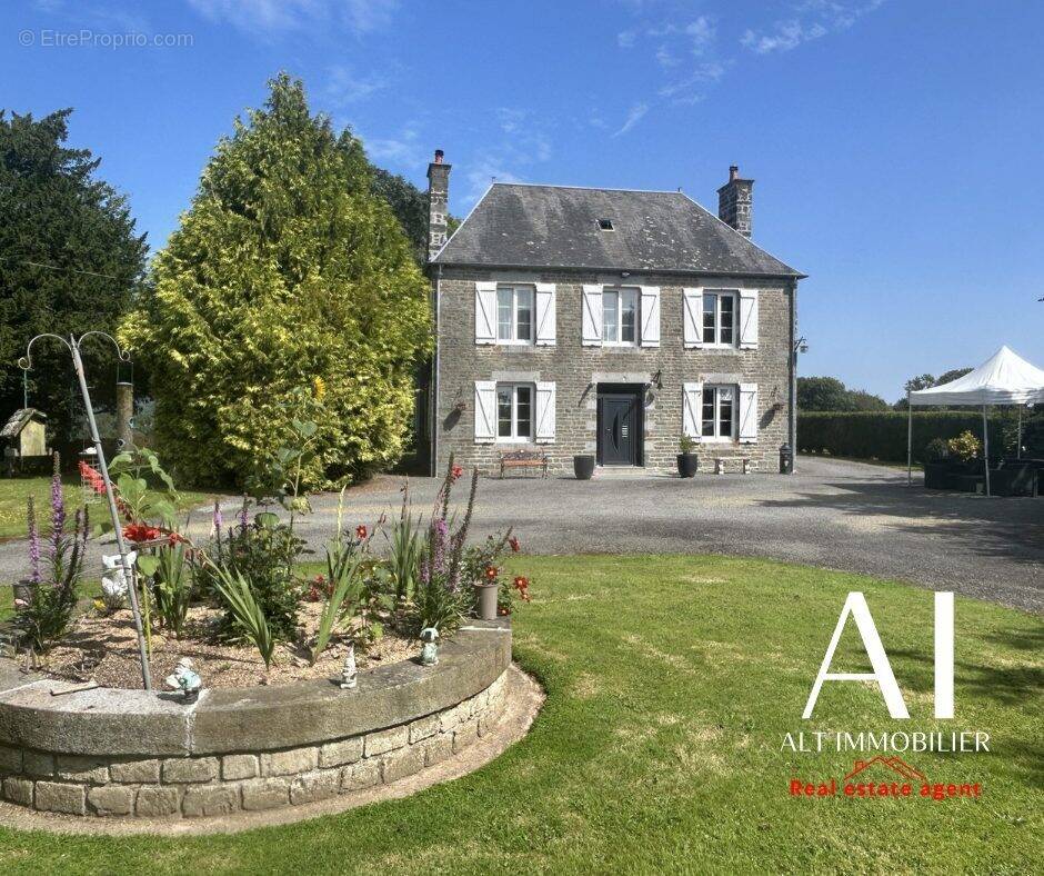 Maison à CONDE-SUR-NOIREAU