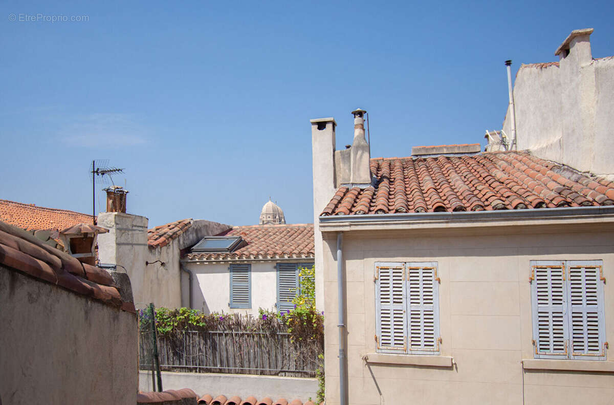 Appartement à MARSEILLE-2E