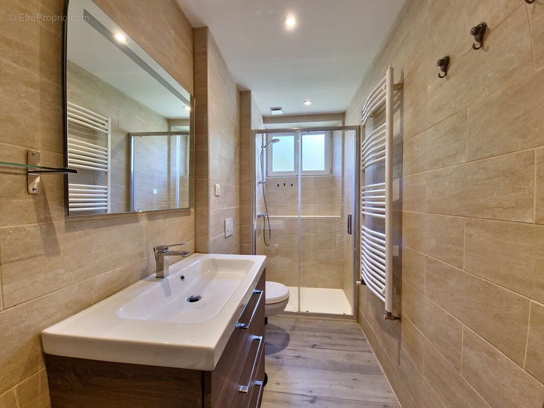 Appartement à POLMINHAC