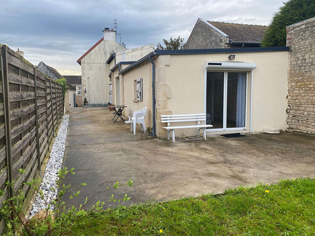 Maison à BIEVILLE-BEUVILLE