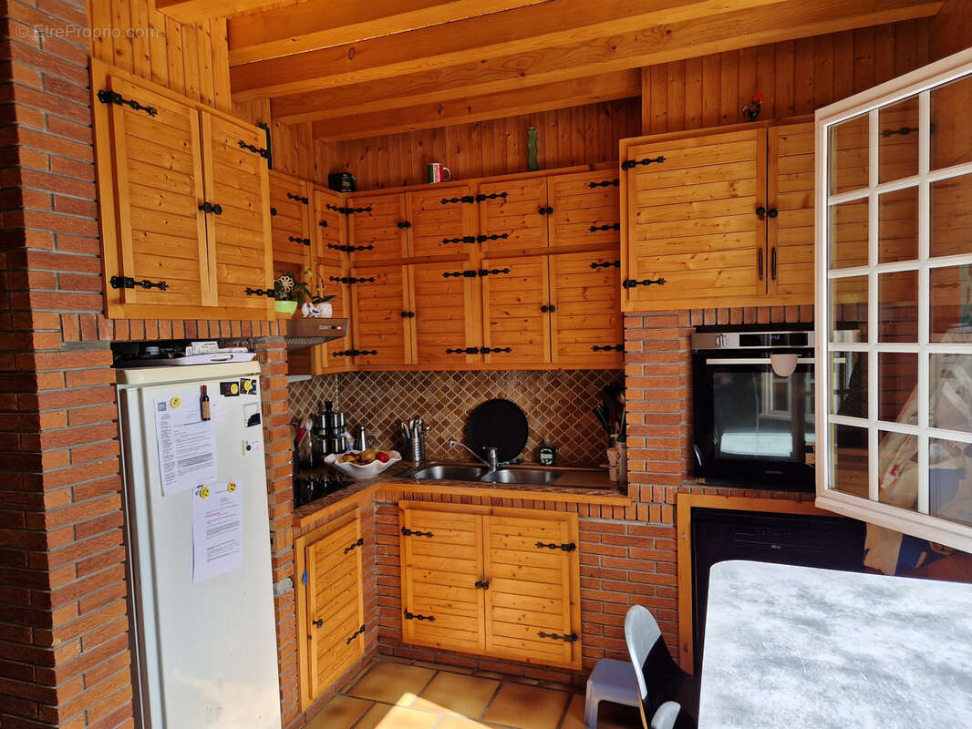 Maison à COURS-LA-VILLE