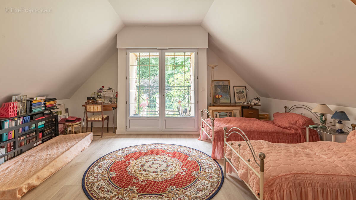 Maison à L&#039;ETANG-LA-VILLE