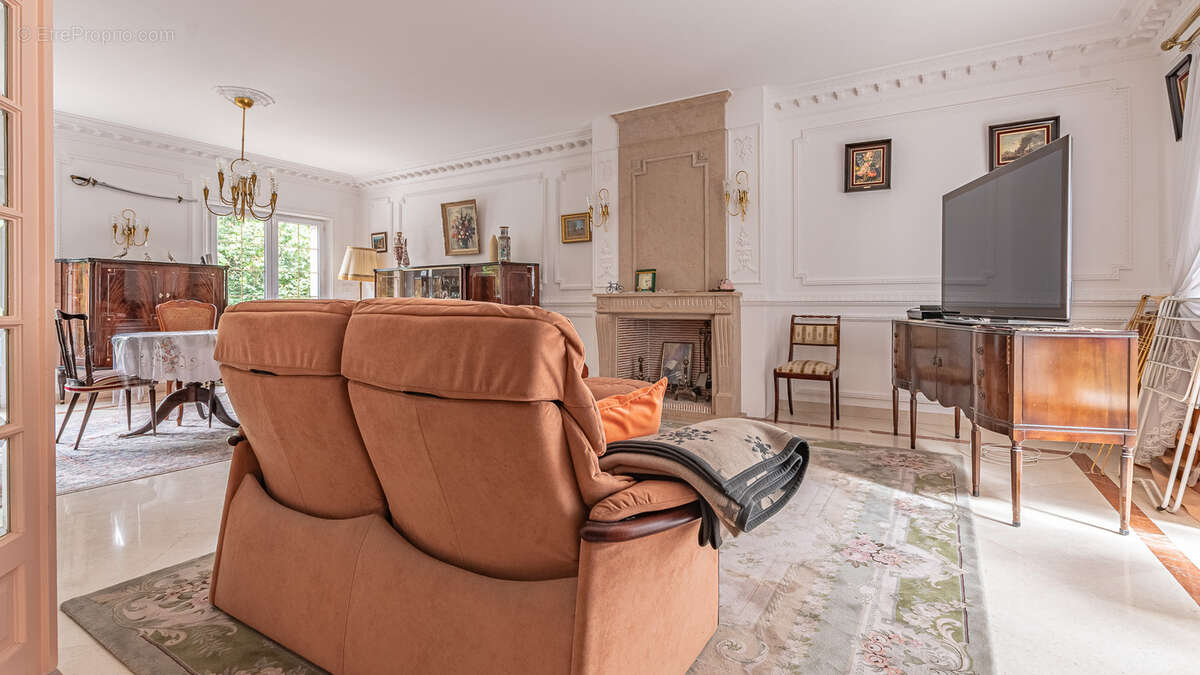 Maison à L&#039;ETANG-LA-VILLE