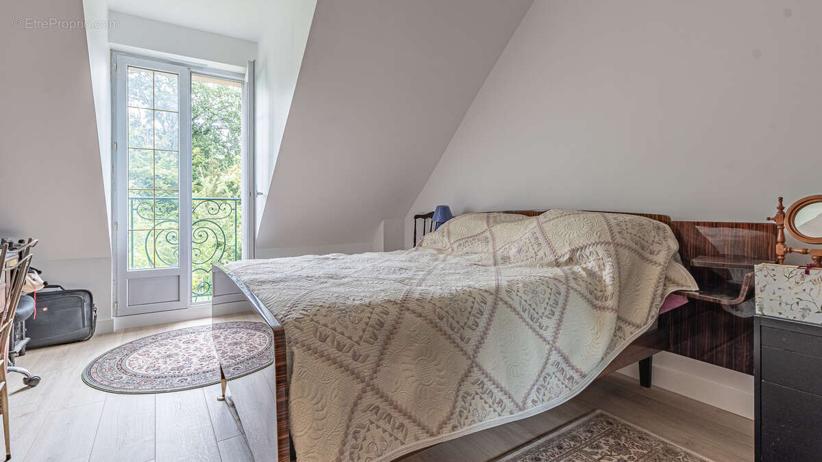 Maison à L&#039;ETANG-LA-VILLE