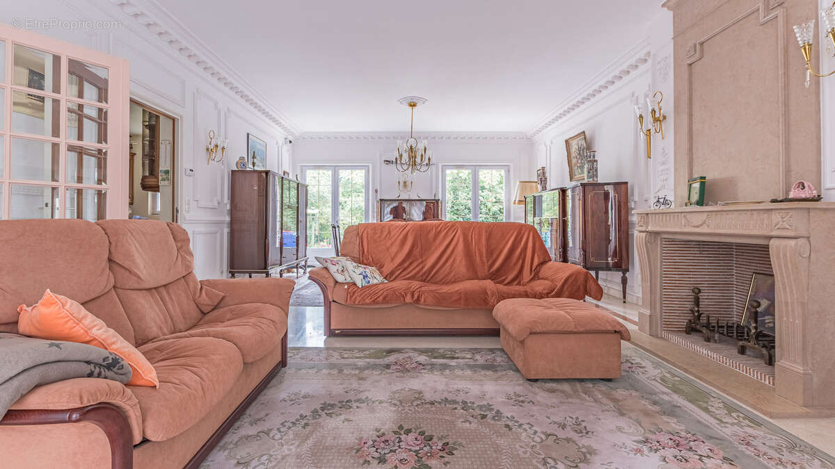 Maison à L&#039;ETANG-LA-VILLE