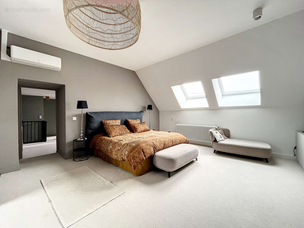 Maison à ARC-SUR-TILLE