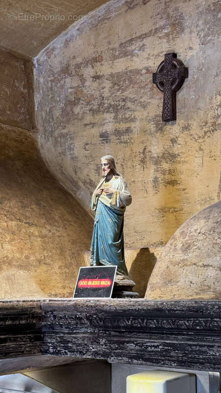 Commerce à LA COLLE-SUR-LOUP