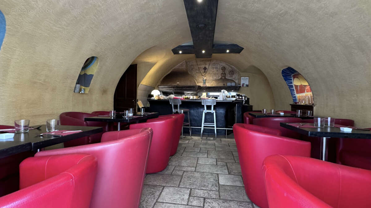 Commerce à LA COLLE-SUR-LOUP