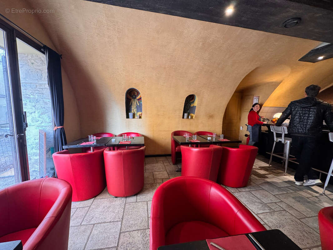 Commerce à LA COLLE-SUR-LOUP