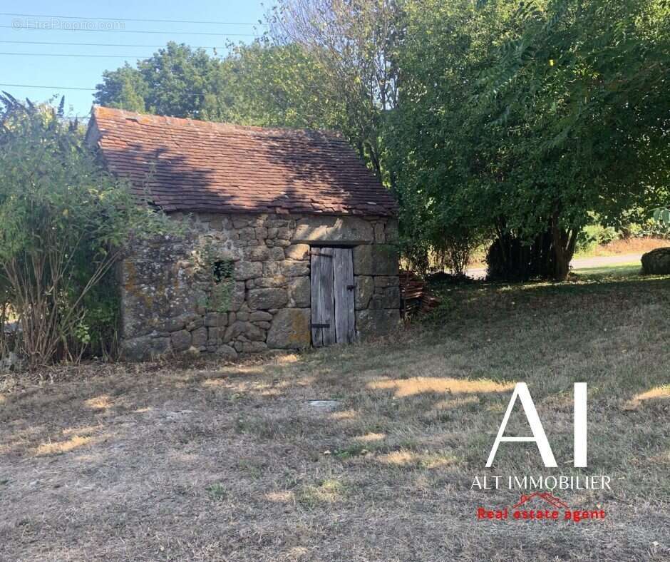 Maison à LA LANDE-DE-LOUGE