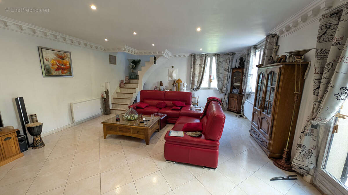 Maison à CREGY-LES-MEAUX