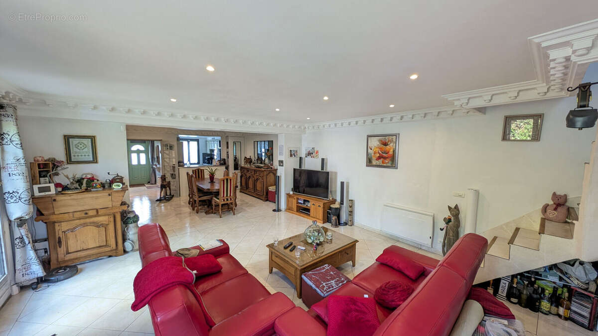 Maison à CREGY-LES-MEAUX