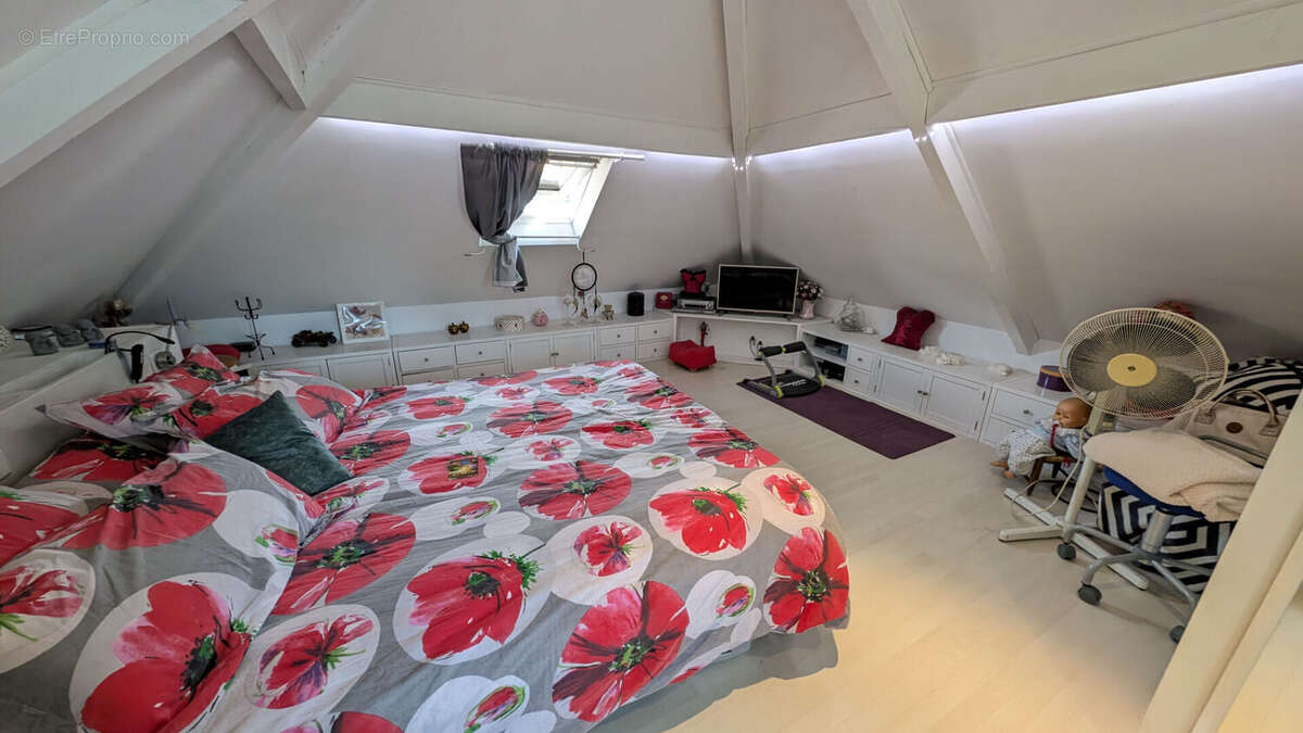 Maison à CREGY-LES-MEAUX