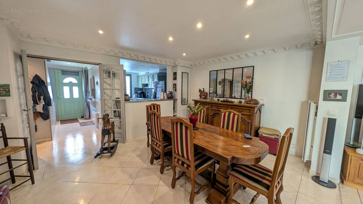 Maison à CREGY-LES-MEAUX