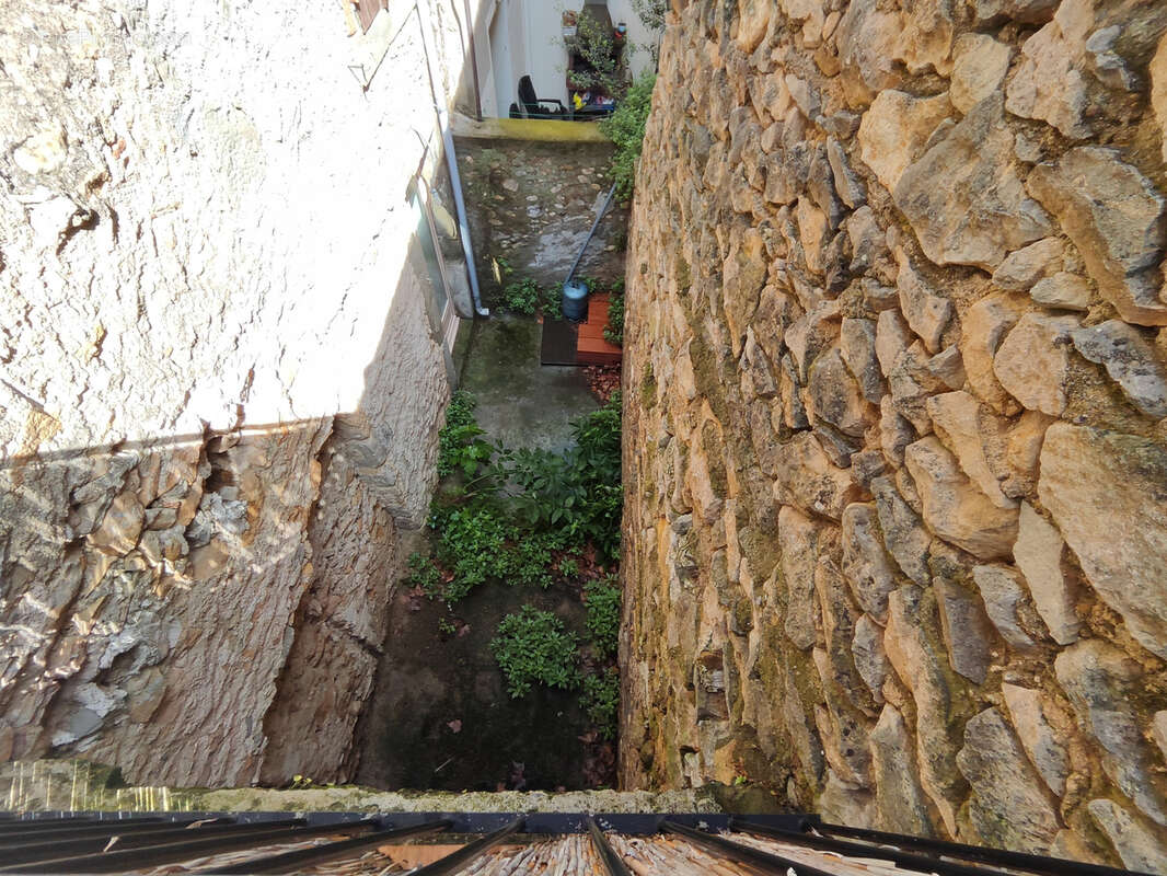 Maison à SAINT-LAURENT-DE-LA-CABRERISSE