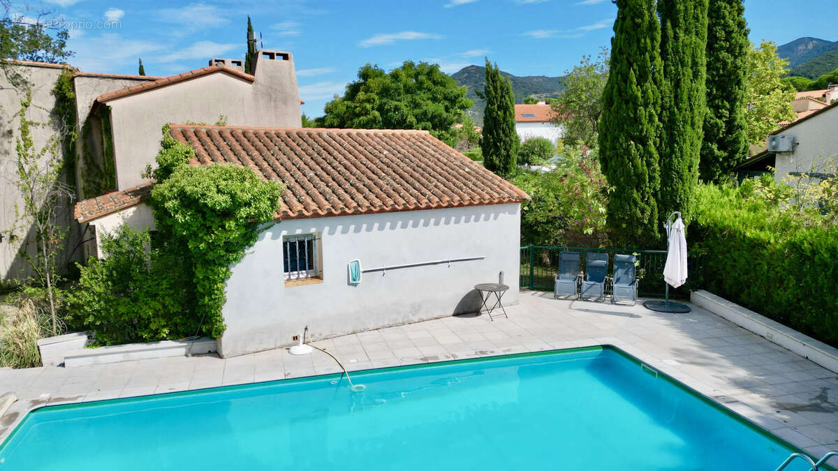 Maison à LAROQUE-DES-ALBERES