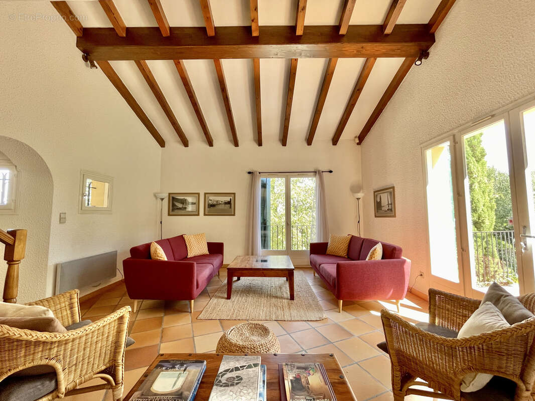 Maison à LAROQUE-DES-ALBERES