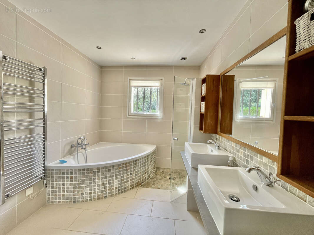 Maison à LAROQUE-DES-ALBERES