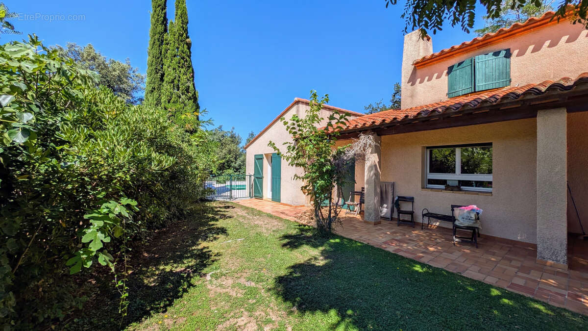 Maison à LAROQUE-DES-ALBERES