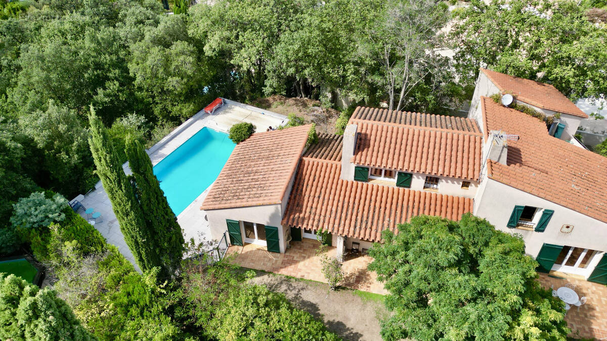 Maison à LAROQUE-DES-ALBERES