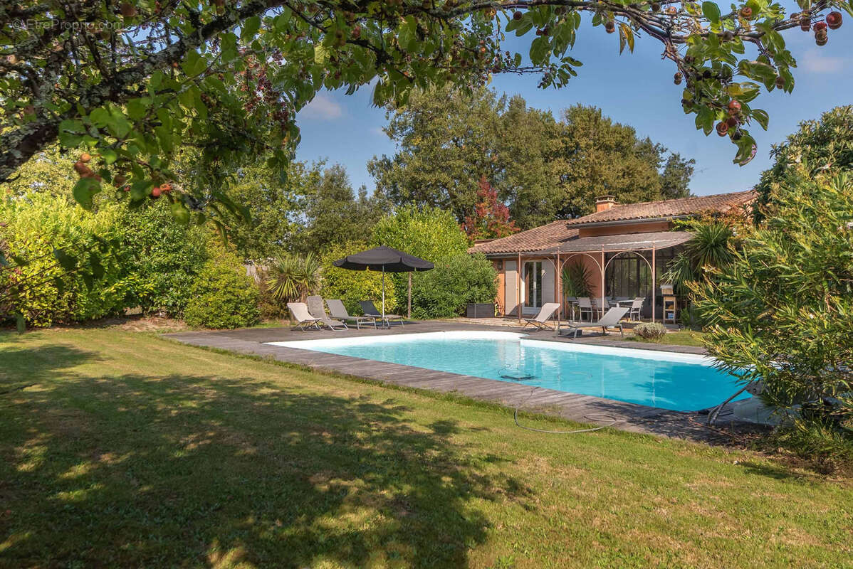 Maison à CARIGNAN-DE-BORDEAUX