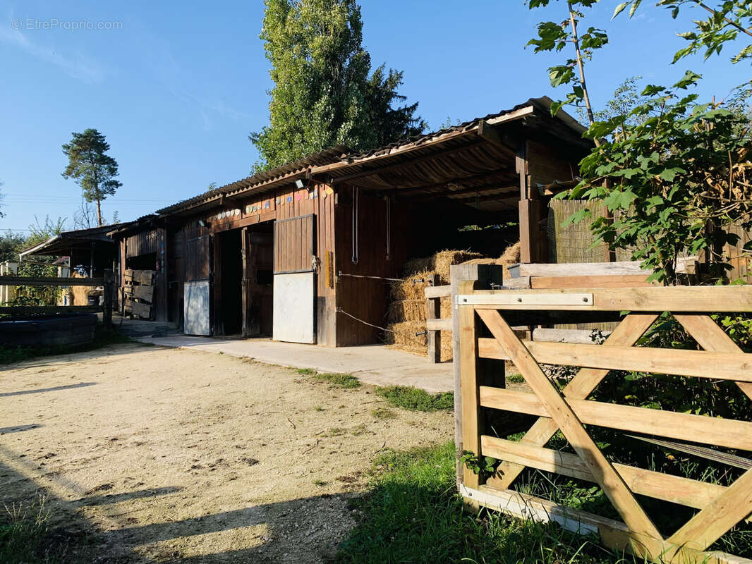 Maison à BAZOCHES-SUR-LE-BETZ