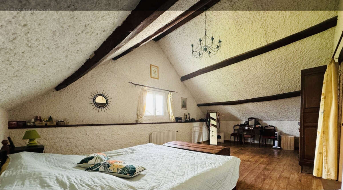 Maison à BAZOCHES-SUR-LE-BETZ