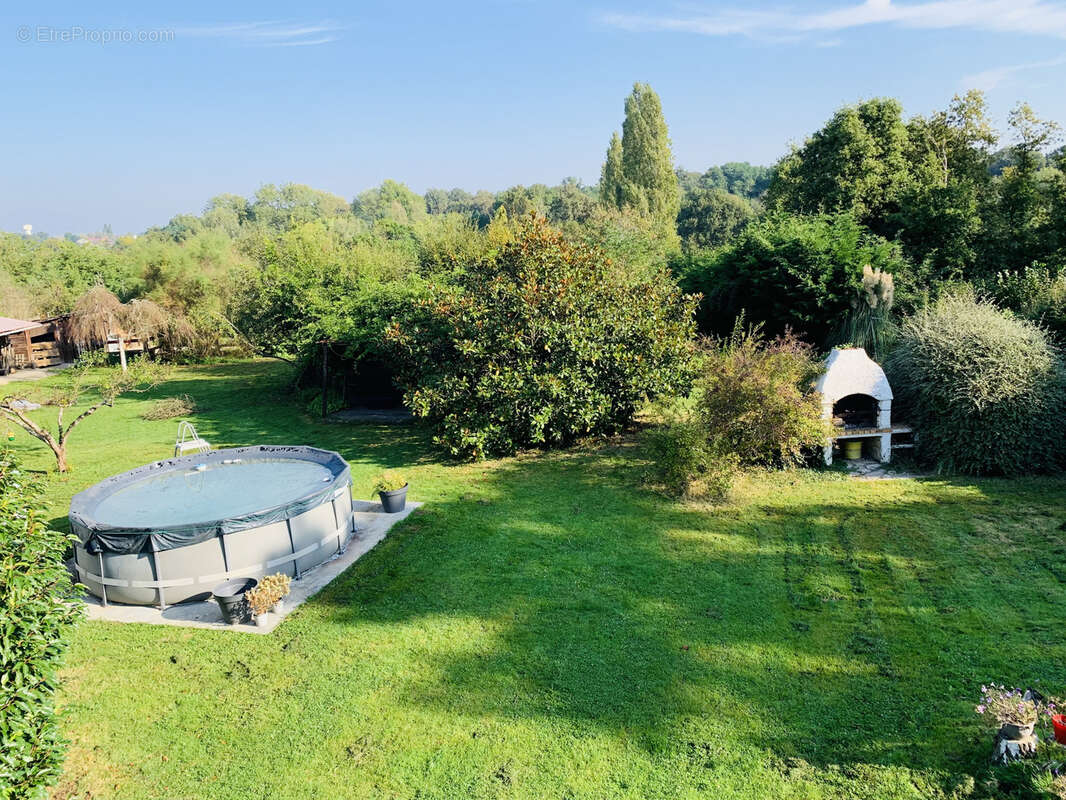 Maison à BAZOCHES-SUR-LE-BETZ