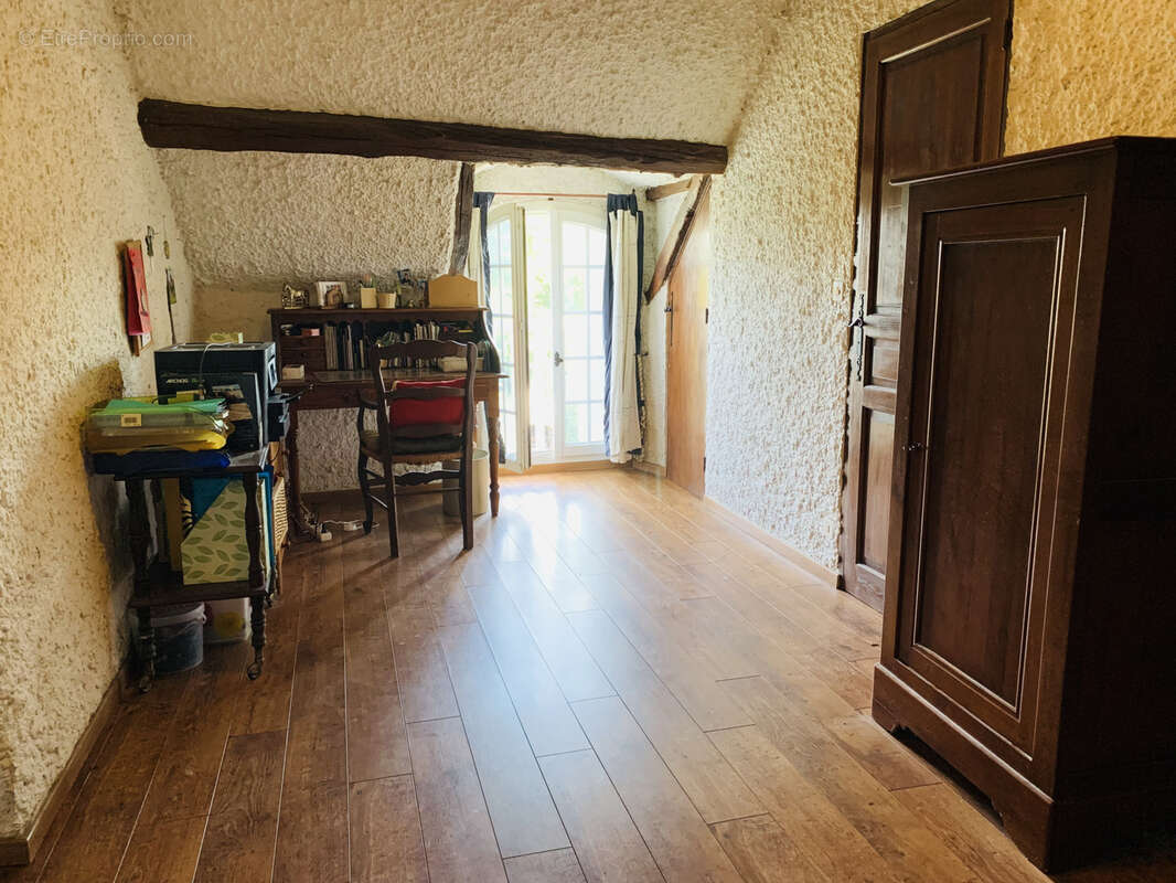 Maison à BAZOCHES-SUR-LE-BETZ