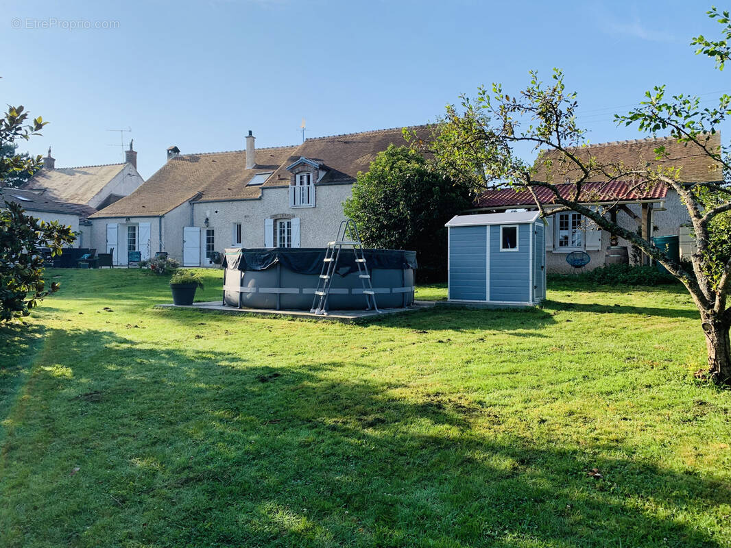 Maison à BAZOCHES-SUR-LE-BETZ