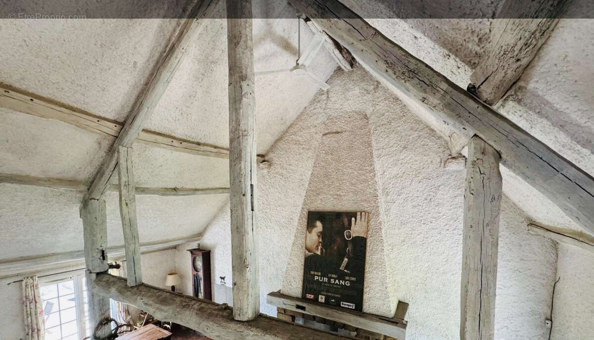 Maison à BAZOCHES-SUR-LE-BETZ