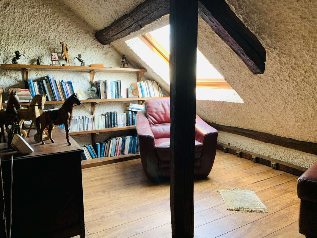 Maison à BAZOCHES-SUR-LE-BETZ