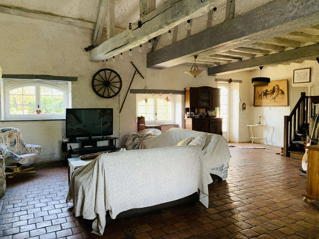 Maison à BAZOCHES-SUR-LE-BETZ