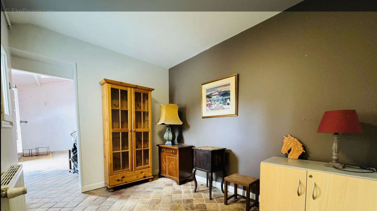 Maison à BAZOCHES-SUR-LE-BETZ